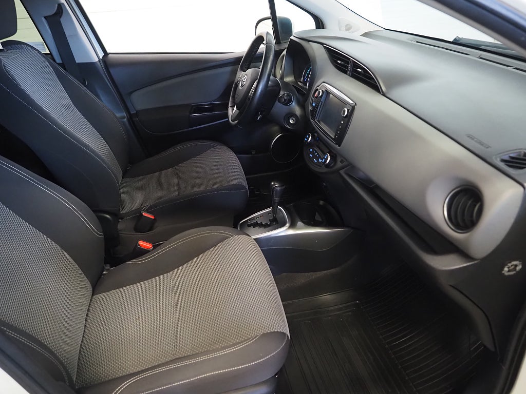 Toyota Yaris Hybrid e-CVT 101hk Edition Feel Backkamera 2016