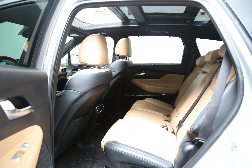 Hyundai Santa Fe PHEV 265hk 4WD 7-sits Advance Luxury pkt Leasbar Drag 2021