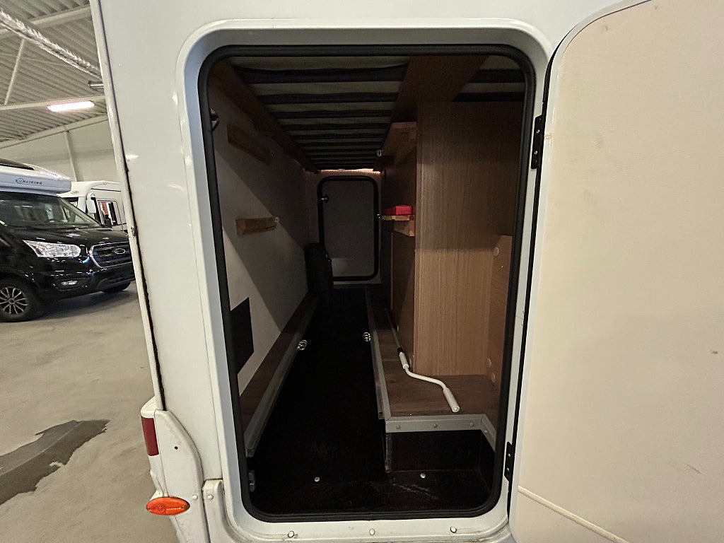 Carado V 132 / Cykelställ / Markis / Under 6m / B-körkort - Carado