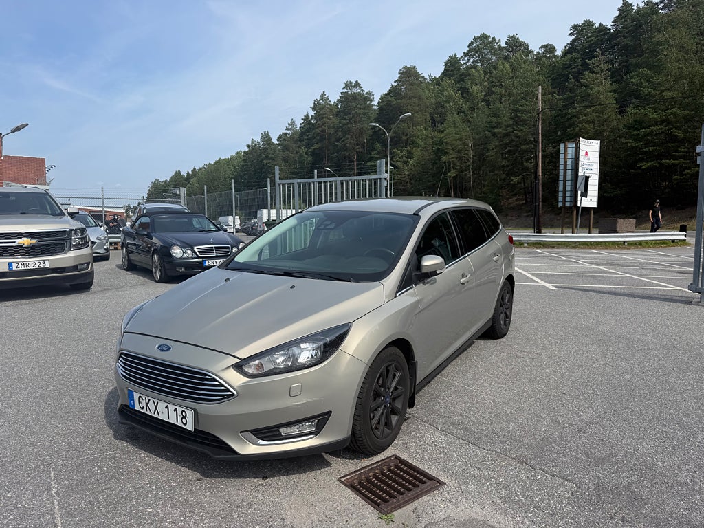 Ford Focus Kombi 1.0 EcoBoost 125hk Titanium Kamera Nyservad EU6