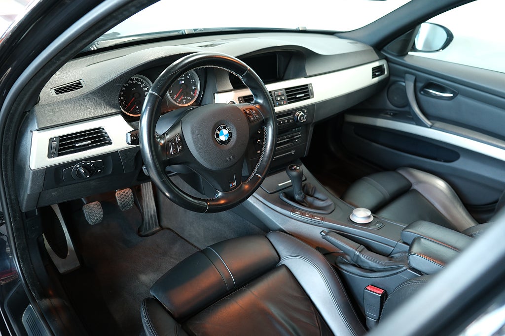 BMW M3 2008 - miniatyr 8
