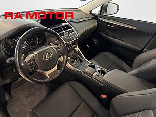 SUV Lexus NX 8 av 27