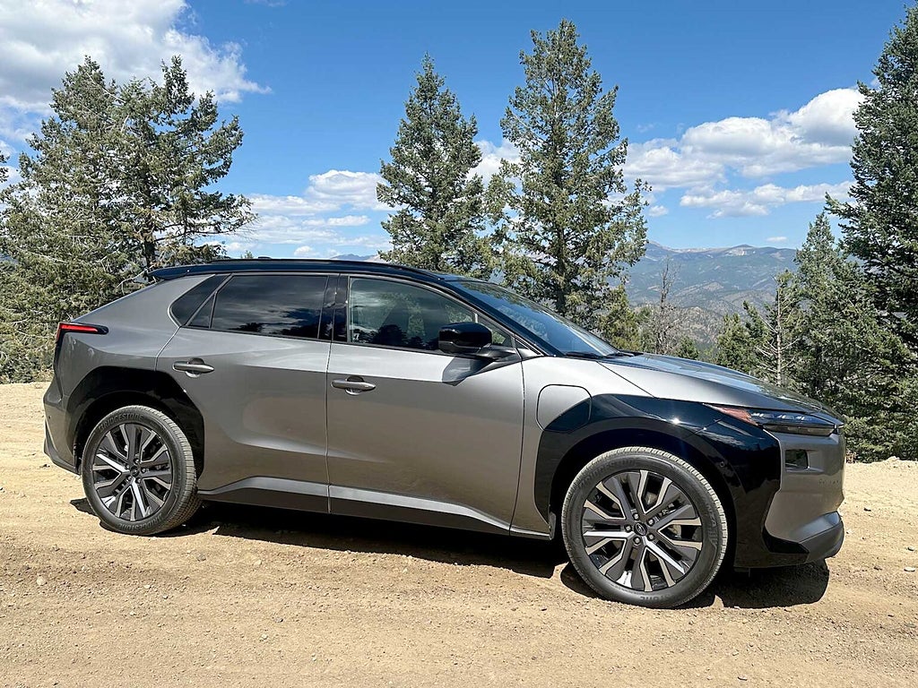 Subaru Solterra Touring+ 74.7 kWh AWD (Omgående leverans) Superkampanj