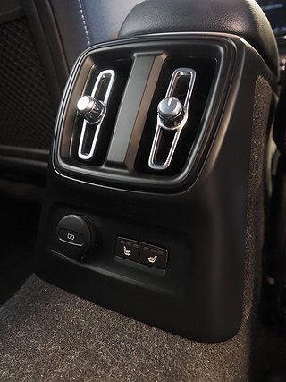 SUV Volvo XC40 18 av 21