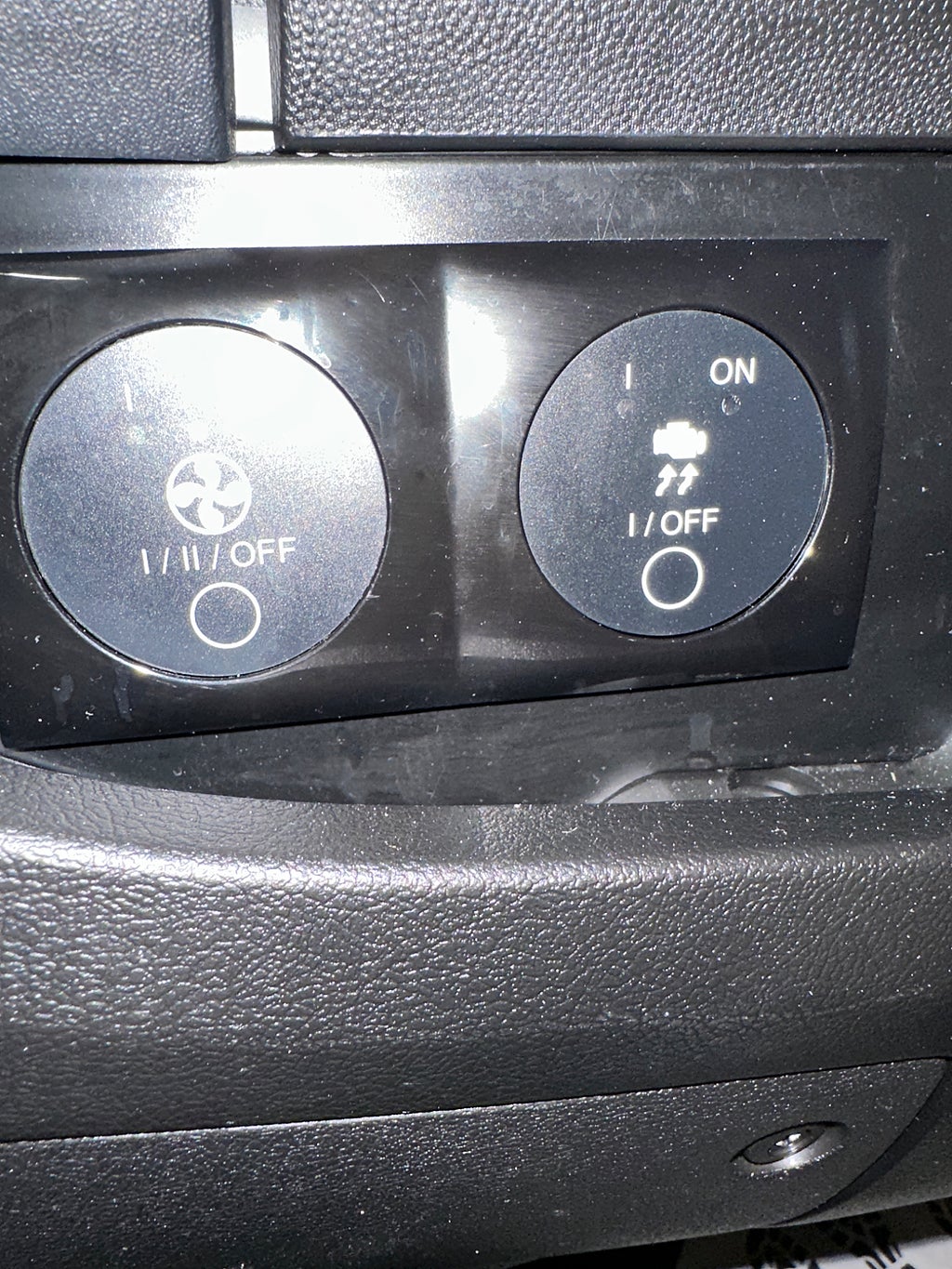 LMC T 713 Passion Alde Långbädd toa bak thumbnail