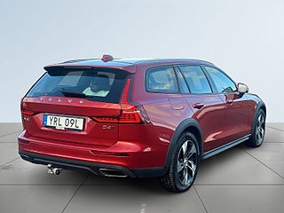 Volvo V60 Cross Country D4 AWD Automat Drag/Kamera/M-Värm/P-Värm/LED/S&V-Däck – bild 6