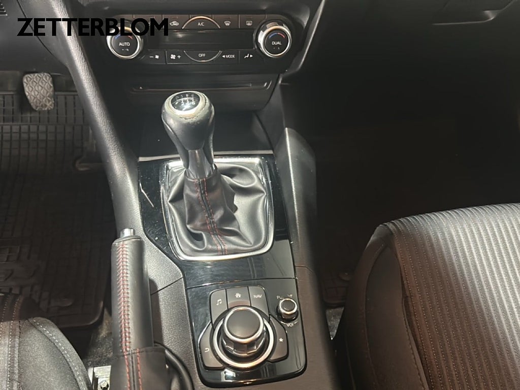 Halvkombi Mazda 3 14 av 18