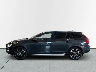 Volvo V60 Cross Country D3 Momentum S&V-hjul/Drag/Värmare