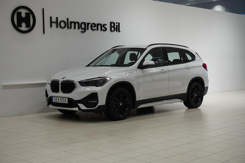 BMW X1 xDrive25e Model Sport Navi HUD Rattvärme PDC Bs