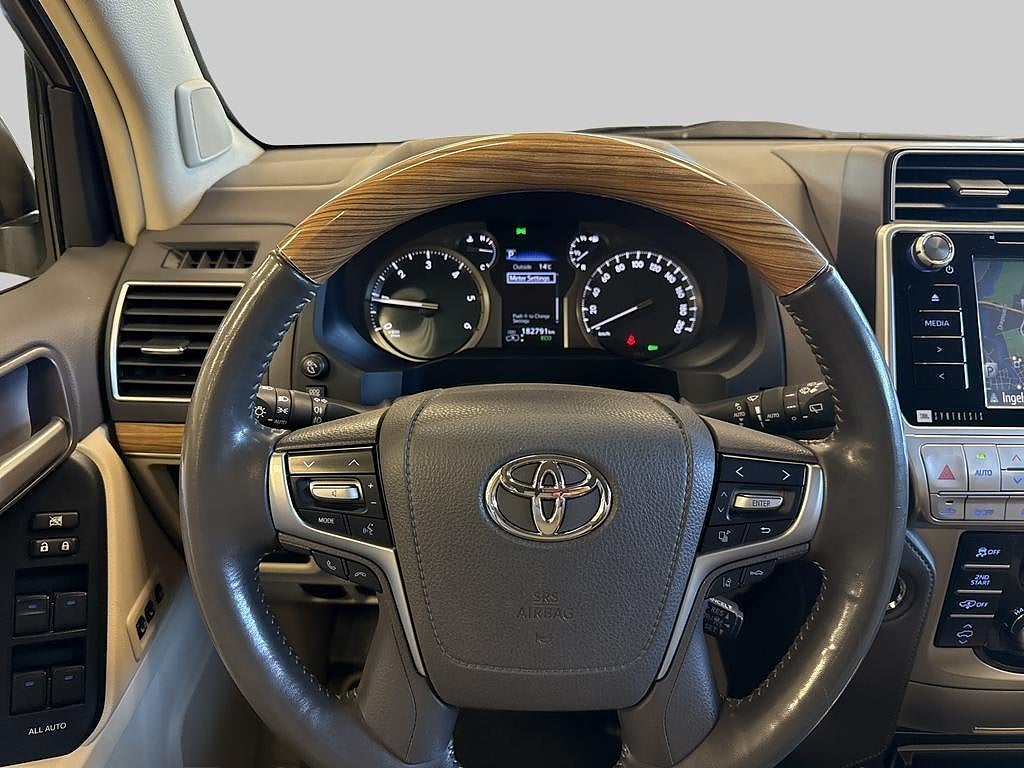 Toyota Land Cruiser 2020 - miniatyr 9