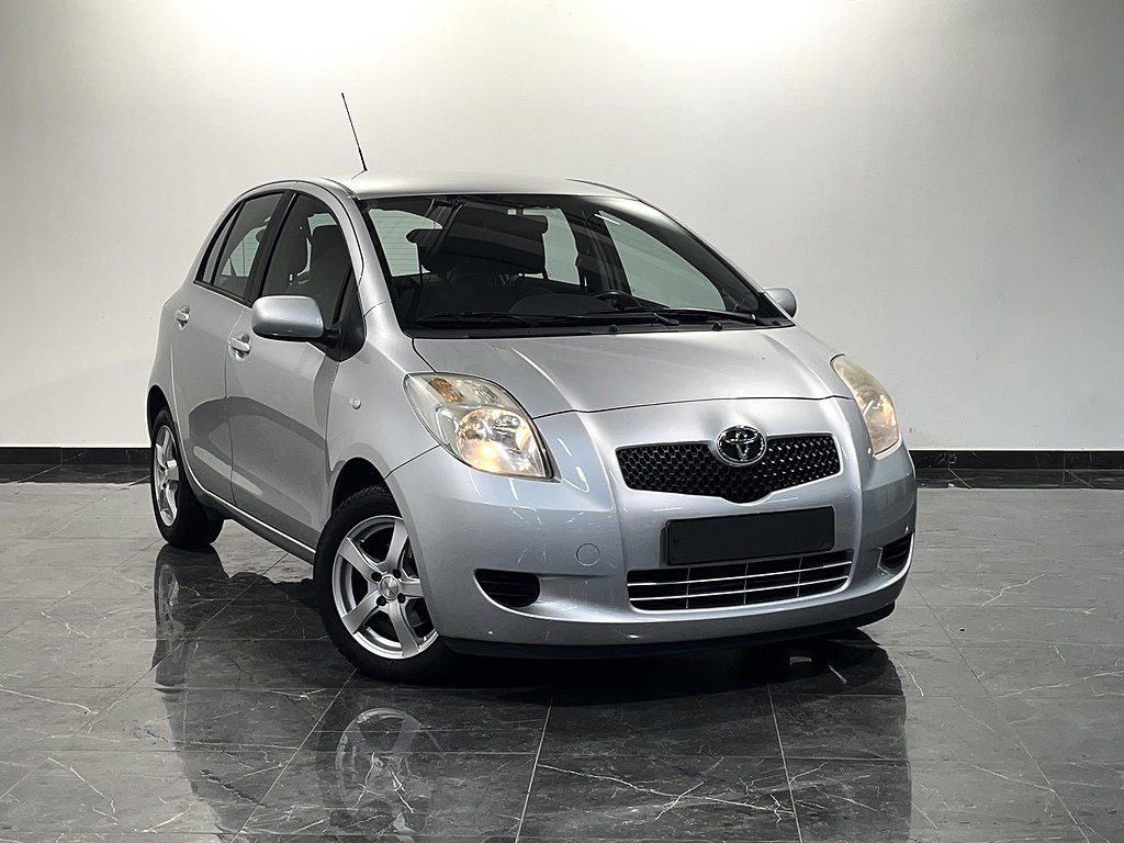 Toyota Yaris 5-dörrar 1.3 VVT-i MultiMode AUTO LÅGMIL 2-ÄGARE