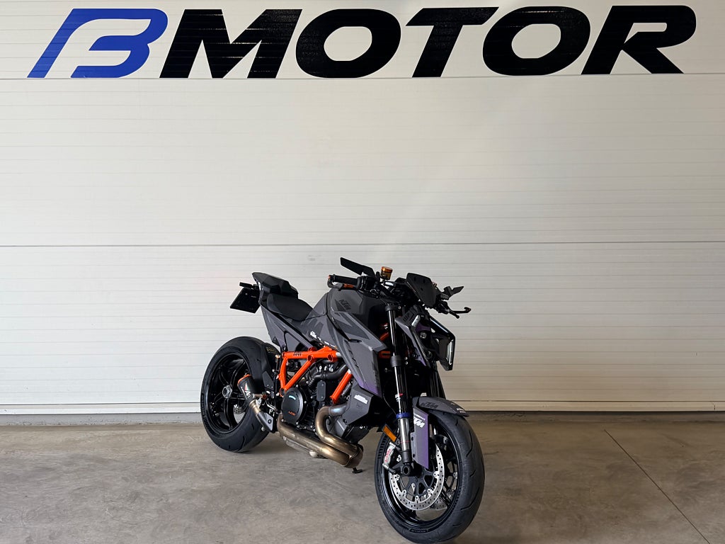 KTM Superduke 1390 R Evo Superduke 1390 R Evo 