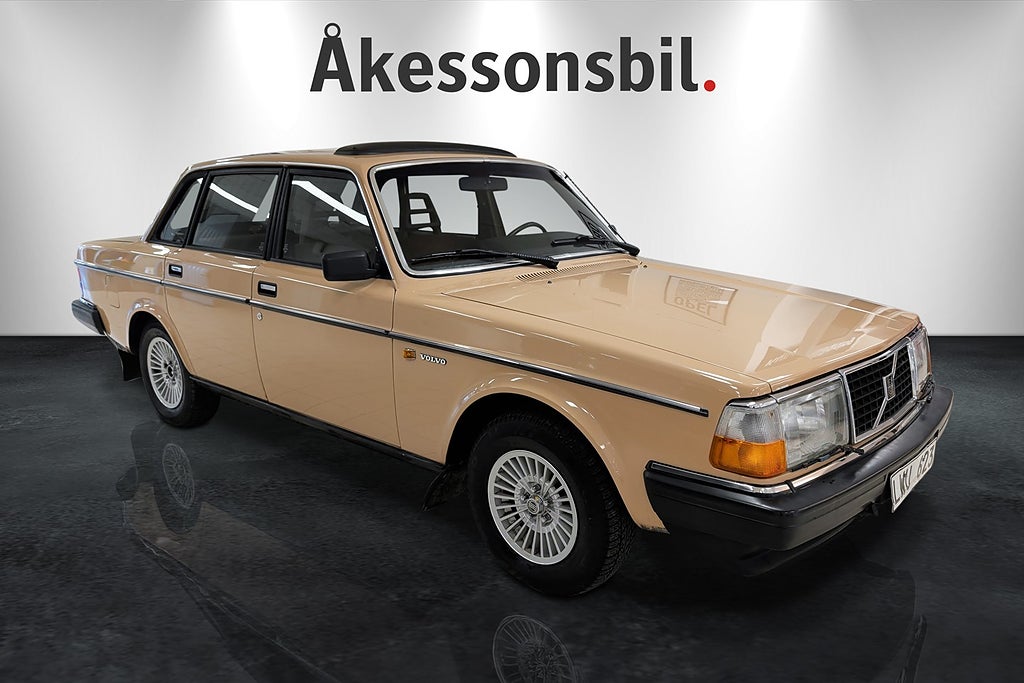 Volvo 240 GL 2.3 -1984 | 15.163 mil | Mycket fint Originalskick
