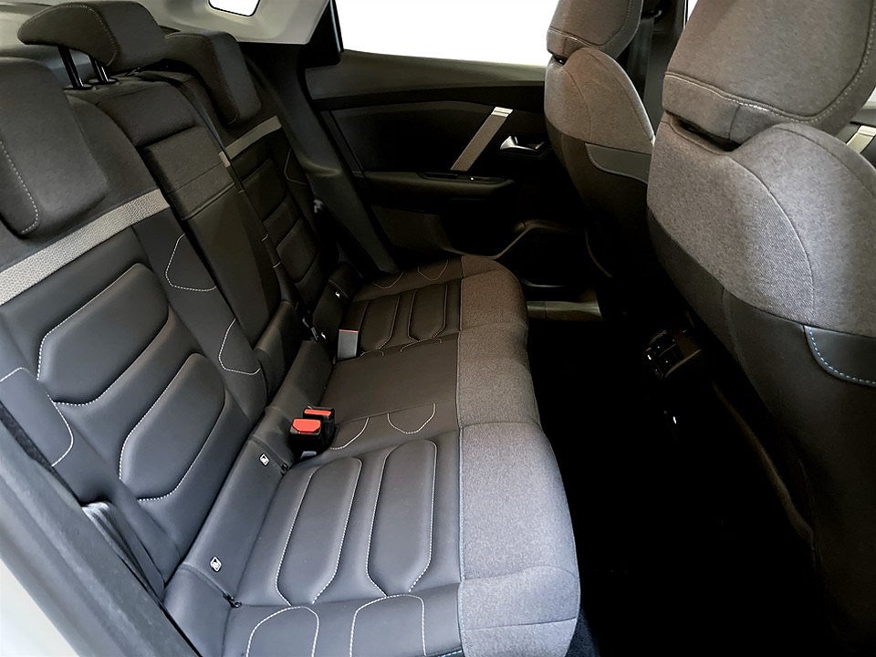 Bild på Citroën C4 X Shine 1.2 PT 130hk Aut - 360-KAMERA, CARPLAY