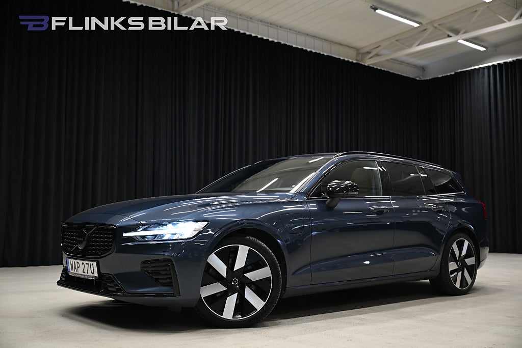 Volvo V60 Recharge T8 AWD Ultimate Dark Panorama 360° Kamera H/K 