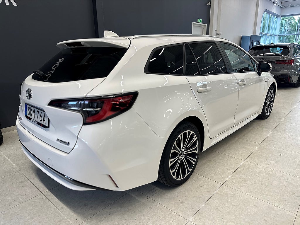 Toyota Corolla Touring Sports Hybrid e-CVT,/B-kamera/Rattvär/NAV/4.99%