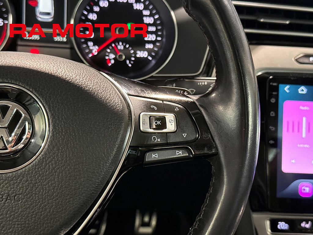 Volkswagen Passat SC 2.0 TDI 4Motion GT | Pano | Kamera | Drag | Värmare 2015