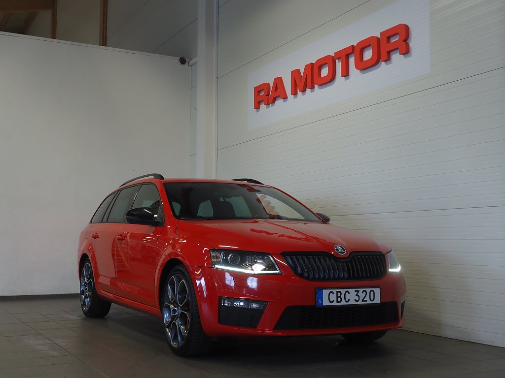 Skoda Octavia Kombi RS 2.0 TSI 220hk Dragkrok Navi P-Värm PDC 19" 2015