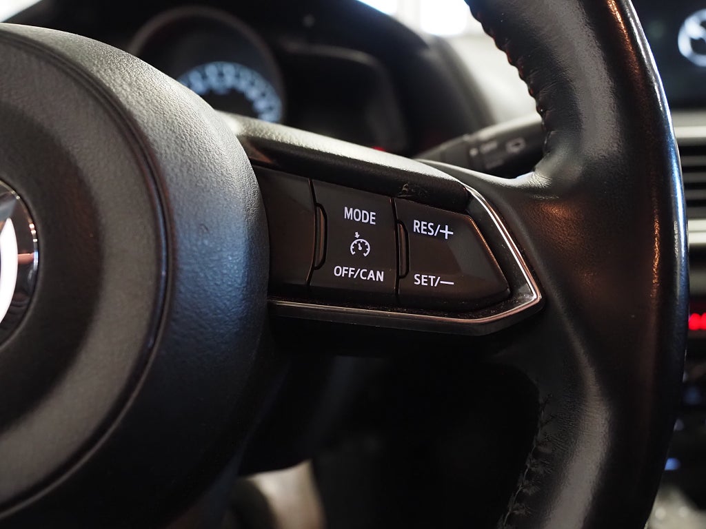 Mazda 3 Sport 2.0 SKYACTIV-G 120hk Automat Vision Navigation 2016
