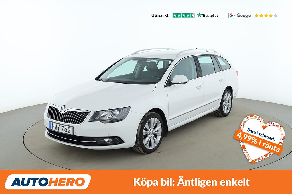 Skoda Superb Kombi 2.0 TDI Elegance 4x4 / PDC, Drag, Värm