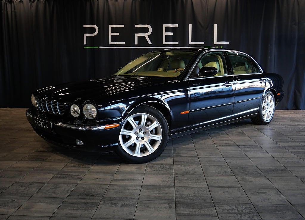 Jaguar XJ 8 L Aut 4.2 V8 /Svensksåld/Fint ex
