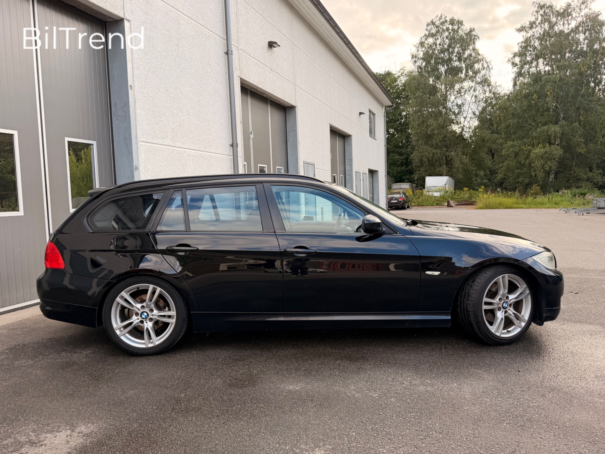 BMW 320 d Touring Comfort 2011, bild 2/10