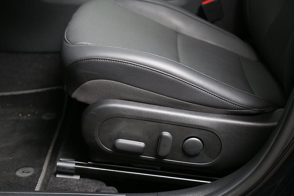 Hyundai Kona Advanced Hybrid | Skinn 360-kamera Bose HUD El-baklucka 2024