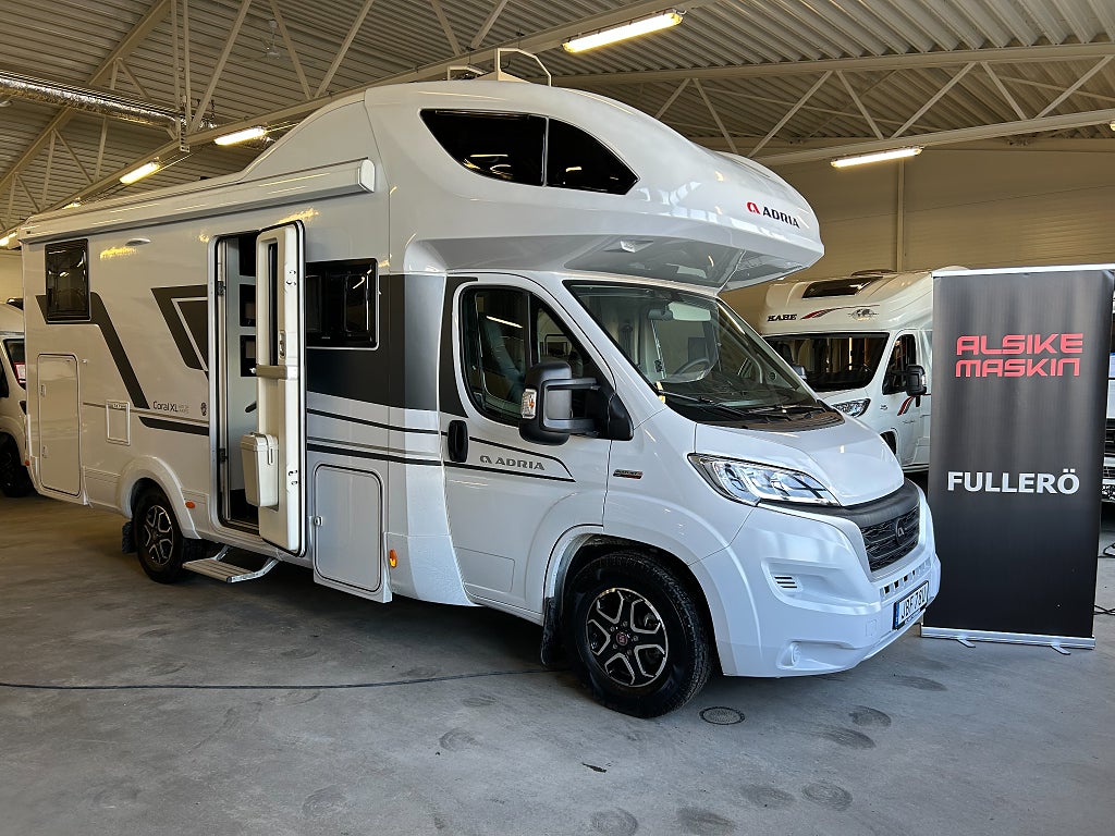 Adria Coral XL 670 SP /Automat/B-körkort/1 ägare/5 bältade platser/469