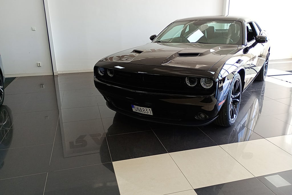 Dodge Challenger 2018 - miniatyr 2