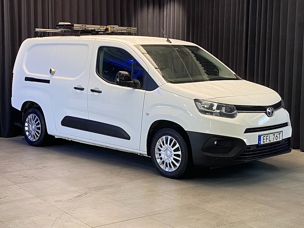 Toyota ProAce City / Arbete På Väg /TMA / L2 / Moms /1500w Inverter