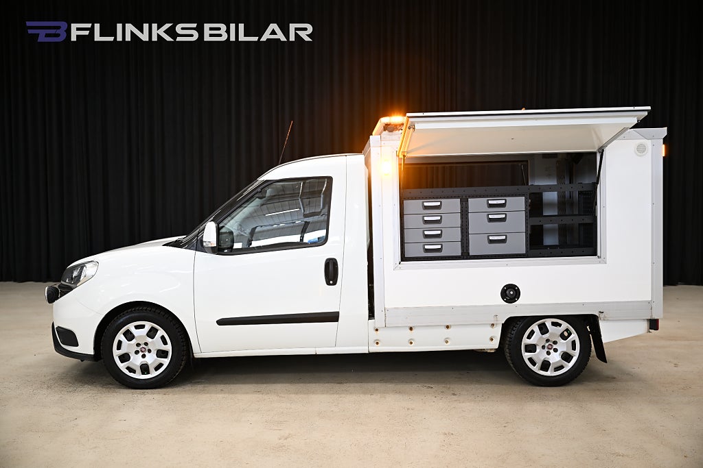 Fiat Doblò WORK UP 1.6 105HK Servicebil|Kåpa|Inredd|Moms|SeUtr!