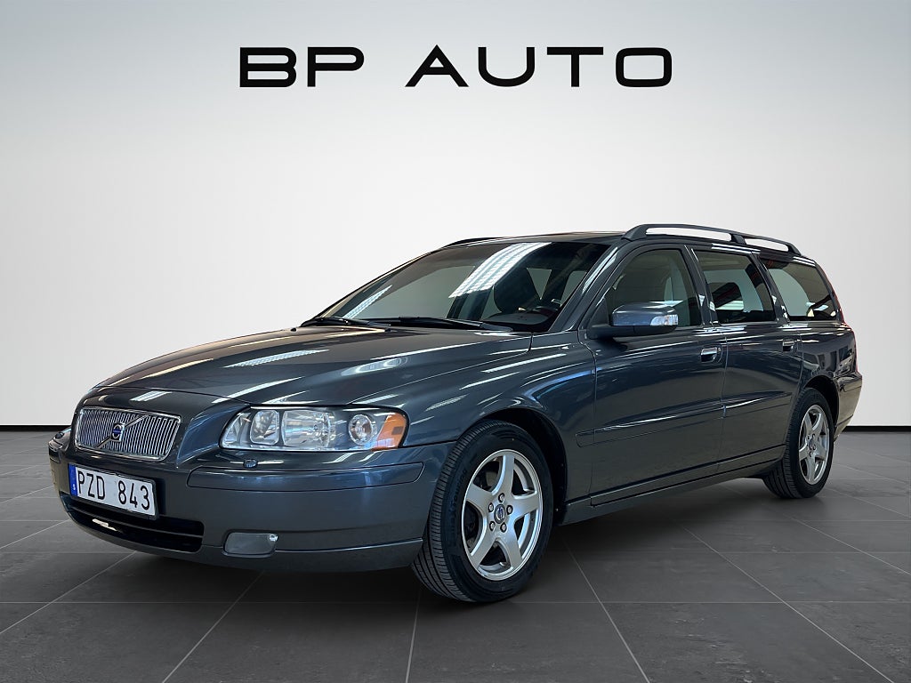 Volvo V70 2.4 Classic, Kinetic Nyserv Halvskinn Nybesiktigad Drag