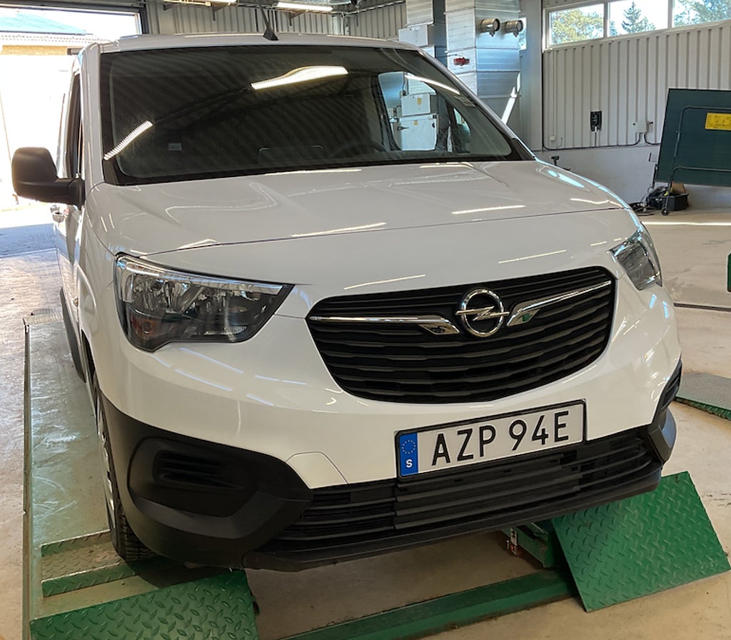 Opel Combo -e Cargo 50 kWh Drag S&V hjul CarPlay Keyless go mm