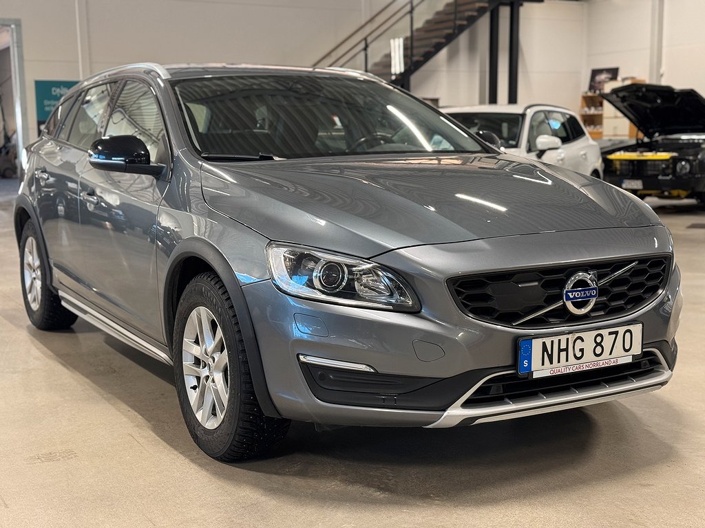 Volvo V60 Cross Country D4 AWD AUT DRAG V-HJUL D-VÄRMARE 