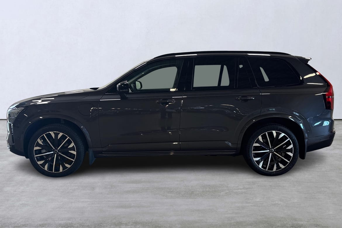 Volvo XC90 T8 Ultra Dark 2026, photo 2/10