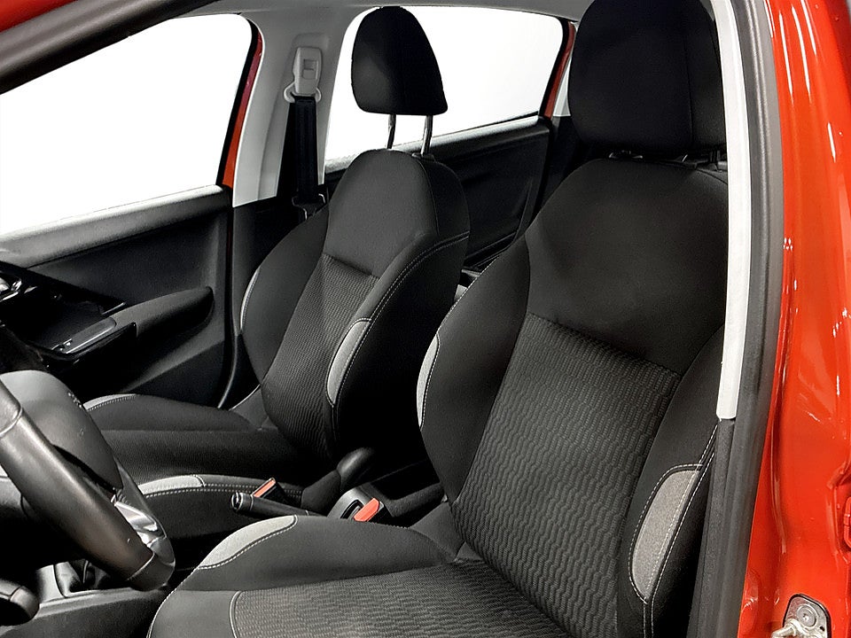 Bild på Peugeot 208 Active 1.2 PT 82hk LÅG SKATT! FARTHÅLLARE