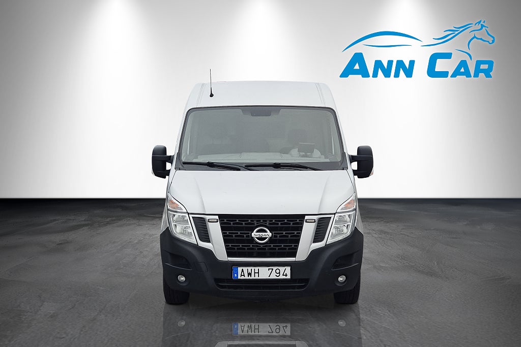 Nissan nv 400 