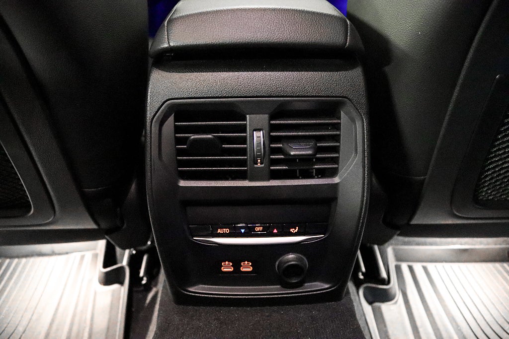 BMW 320 d xDrive Sedan M Sport Hi-Fi Minne Keyless Värmare