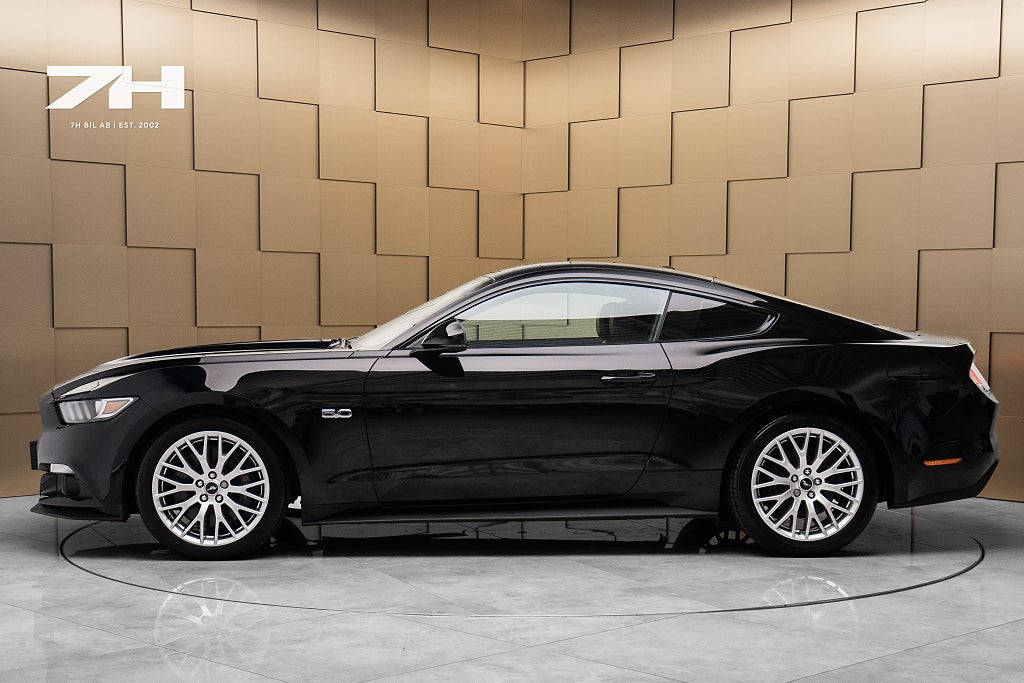Ford Mustang GT 421hk / Sv.Såld / Brembo / Ventilerade / Kamera