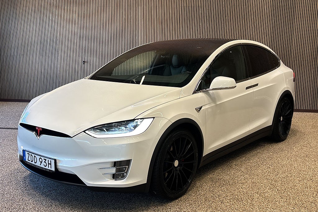 Tesla Model X Ludicrous Performance 7-sits 611hk