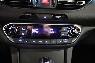 Halvkombi Hyundai i30 19 av 24