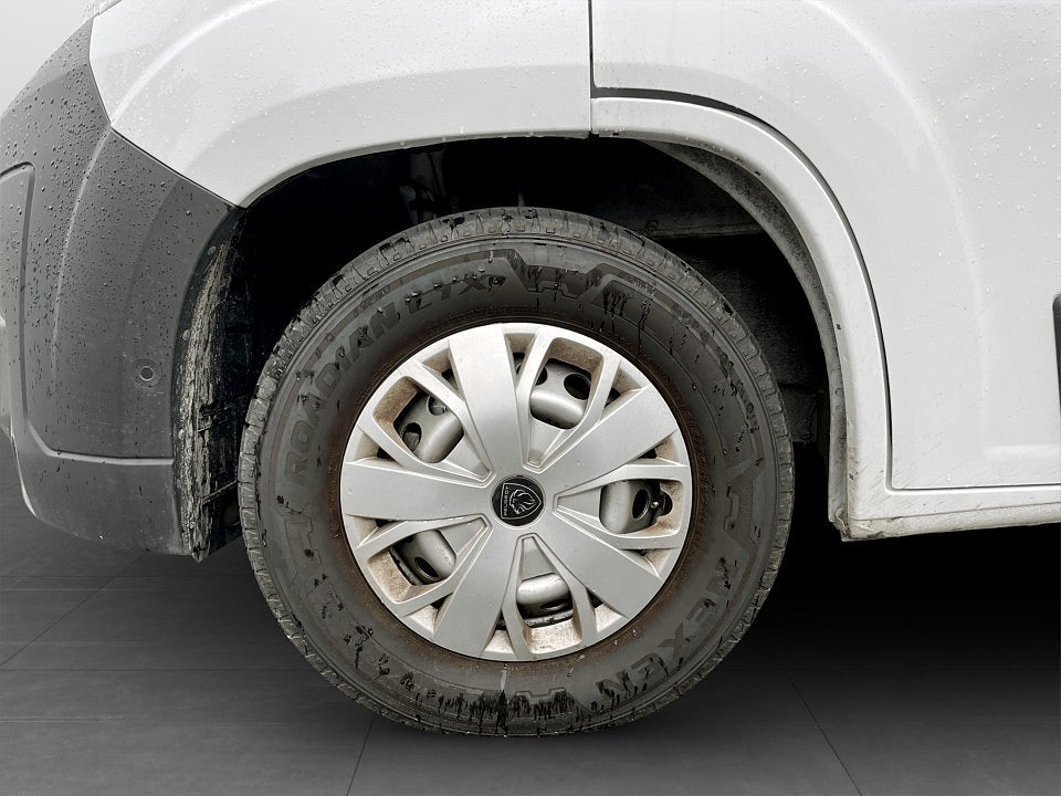 Bild på Peugeot Boxer BlueHDi 140hk L2H1