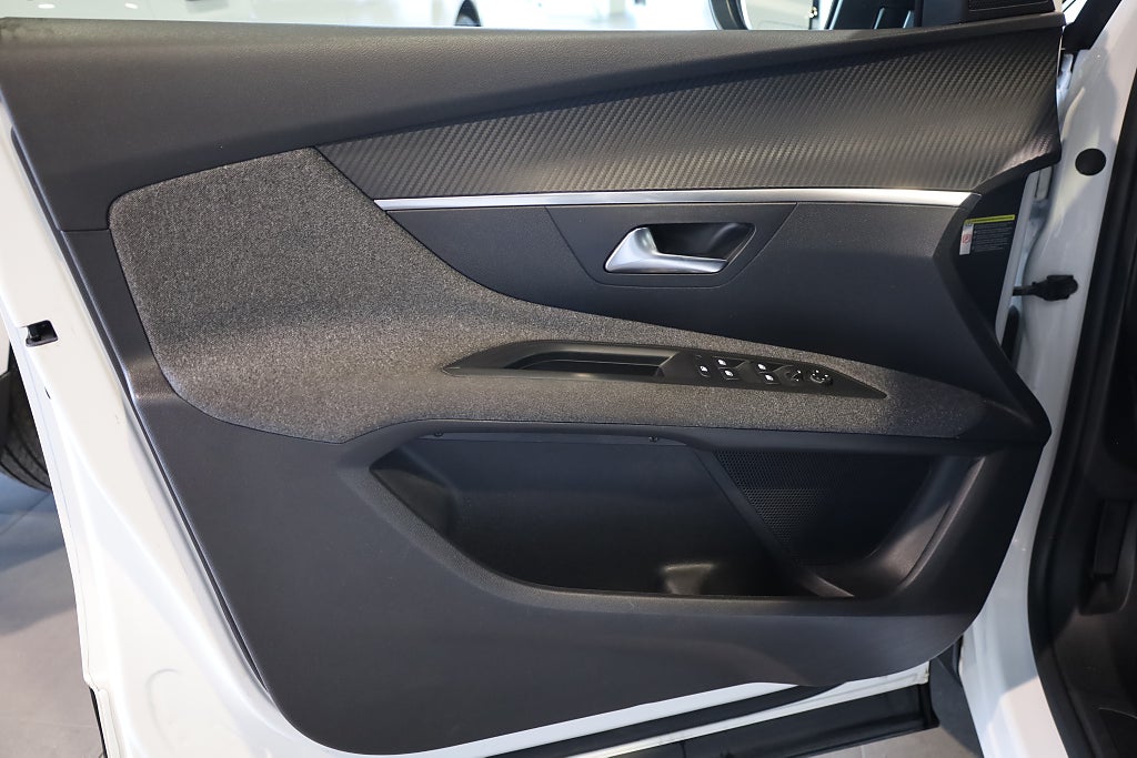 Peugeot 3008 1.6 BlueHDi 120 Aut MirrorLink PDC