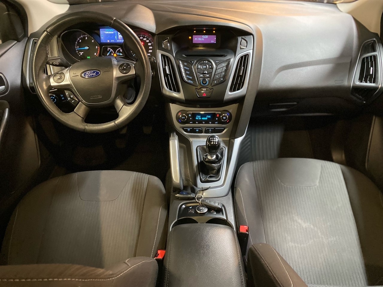 Ford Focus 2011, photo 7/39