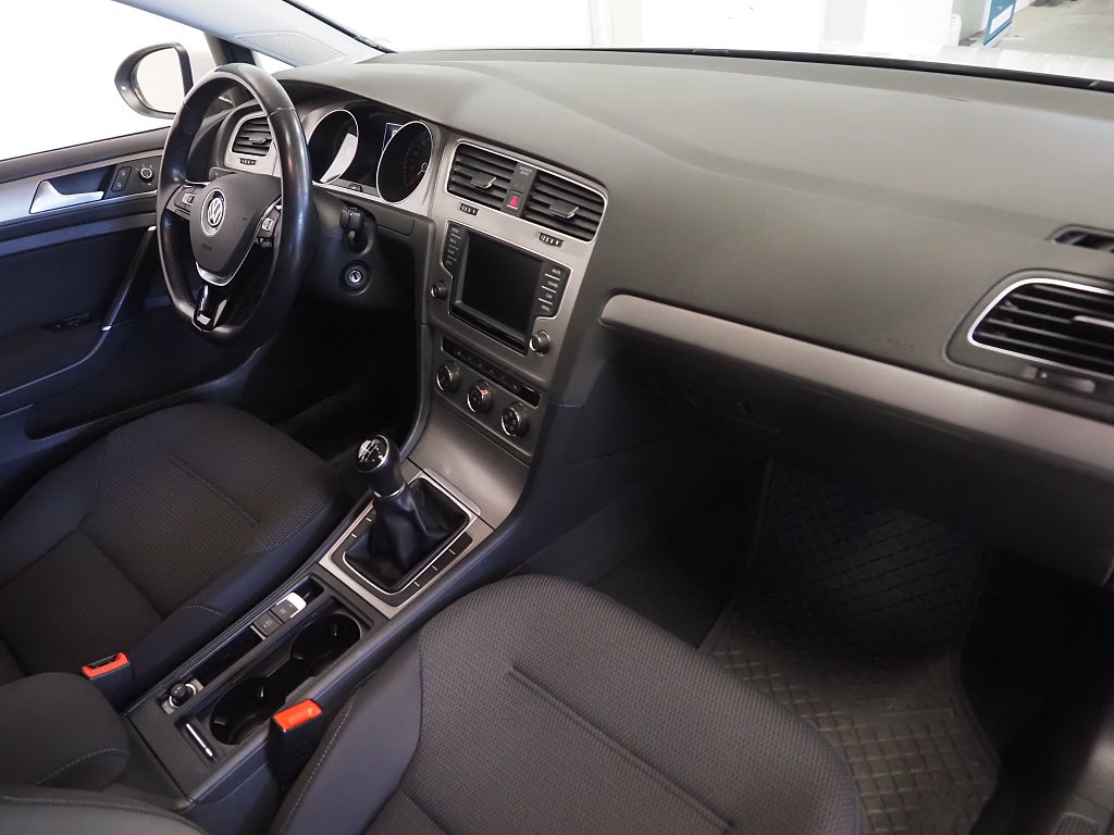 Volkswagen Golf Sportscombi 1.2 TSI 110hk Adaptiv Farthållare 2017