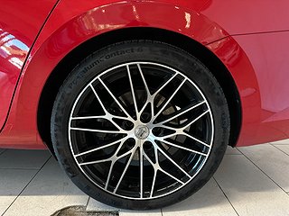 Skoda Superb Kombi 2.0 TSI 4x4 Business L&K 280hk/Drag/Bvärm