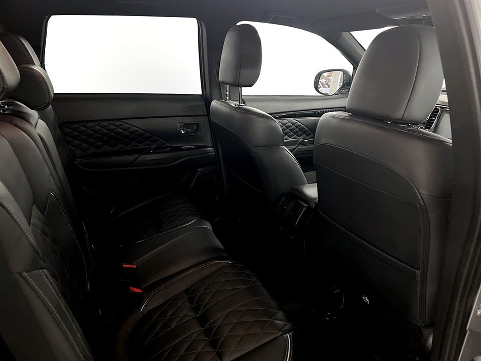 Bild på Mitsubishi Outlander Business X PHEV 224hk Aut 4WD B-KAMERA DRAG ELSTOL