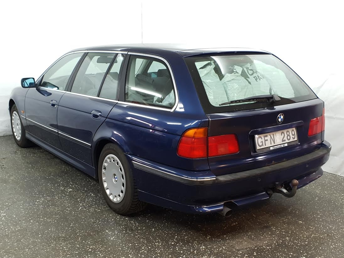 BMW 523 i Touring 170hk En ägare 1999, photo 4/35