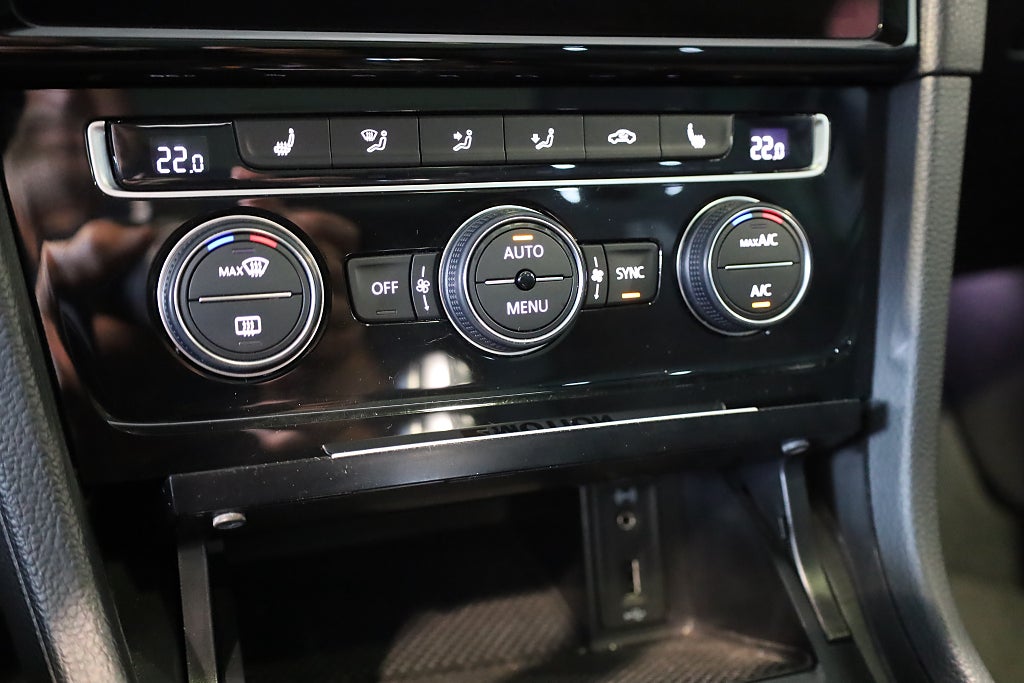 Volkswagen Golf R 2.0 TSI 4M Navi Kamera Dynaudio Panorama Cockpit 2018
