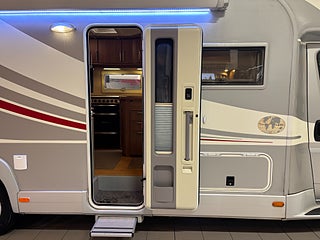 Husbil-halvintegrerad Kabe ROYAL 880 LT 6 av 33